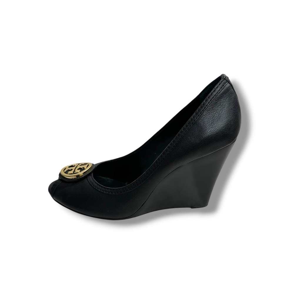 Tory Burch Black Leather Peep Toe‎ Wedge Pumps Gold Logo Medallion 10M 4304